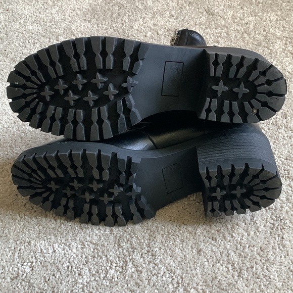 Madden Girl zip up boots - Picture 4 of 6